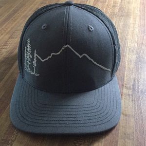 Richardson style 112. Idaho had Grey/Black